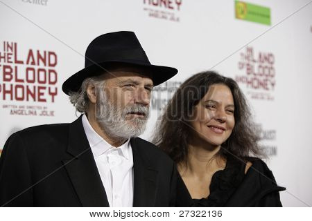 LOS ANGELES - 8 DEC: Rade Serbedzija arriva alla Premiere di LA 
