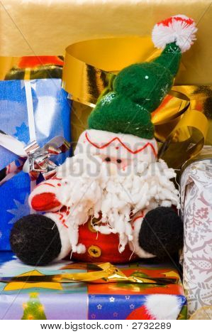 Santa fantoccio con regali