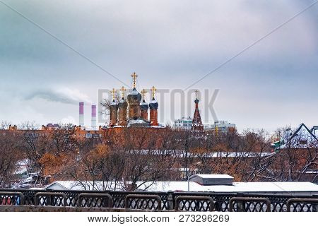 Russia, Moscow - December 2018: The Cathedral Of The Dormition In Krutitskoe Metochion In Moscow. Th