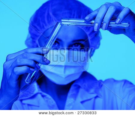 forsker i laboratoriet isolatated