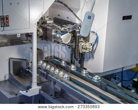 Automation Cnc Turning Center Mahine, Small Single Machine Processing With Self Loading