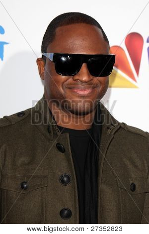 LOS ANGELES - 9 DEC: Taio Cruz anländer på 2011 amerikansk ger Awards på Dorothy Chandler Pavil