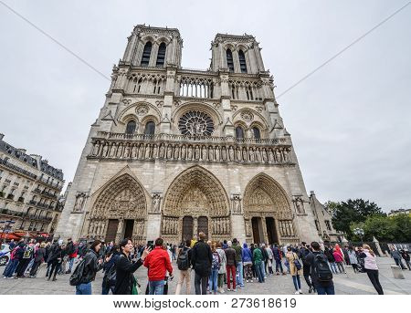 Notre-dame De Paris