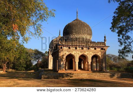 Historic Quli Qutb Shahi tombs