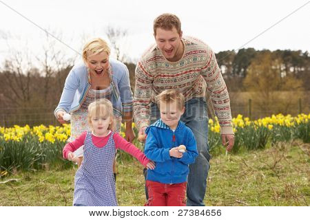 Família ovo e corrida de colher