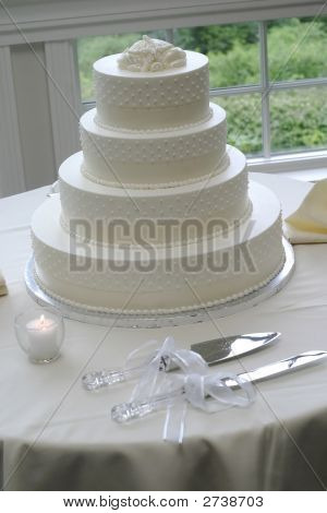Bolo de casamento branco