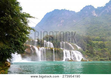 Ban Gioc Waterfall Or Detian Falls, Vietnam's Best-known Waterfall Located In Cao Bang Border With C