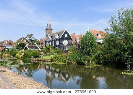 Panorama Of Houses And A Canal In Hisotric City Edam, Netherlands