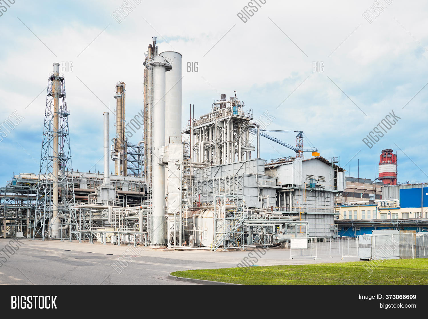 Large-capacity Ammonia Image & Photo (Free Trial) | Bigstock