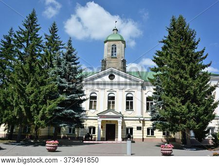 Omsk, Russia - Jule 24, 2016: The Ancient Haupvahta Building Was Built In 1781-1785