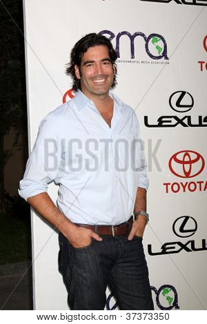 LOS ANGELES - SEP 29: Carter Oosterhouse ankommer til 2012 Environmental Media Awards på Warner B