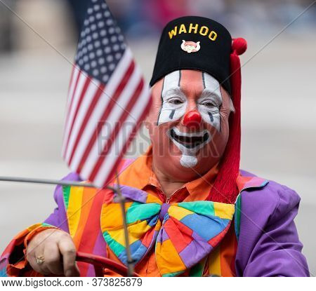 Houston, Texas, Usa - November 28, 2019: H-e-b Thanksgiving Day Parade, Man Dress Up As A Clown, Dri