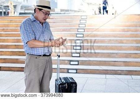 Asian Elderly Man His Hands Are Kinking Due To A Nervous System Illness And Paralysis, Or Nerve Endi