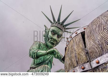 Crema, Italy - February 26, 2023: Carnival Parade, With Allegorical Figure Wagon, And Crowd, In Crem