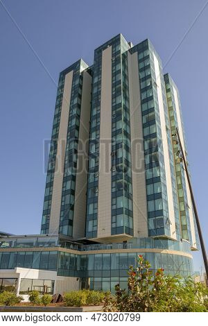 View On One Of The Most Controversial Buildings On Lanzarote: The High-rise Gran Hotel