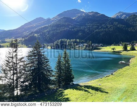 A Famous Swiss Mountain Lake Davos For Sports And Relaxation In The Heart Of The Alps (davosersee Od