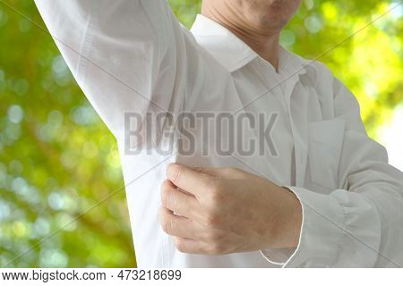 Men Wear White Sleeves, Arms Are Covered With Armpits, They Are Unclean And Unclean.