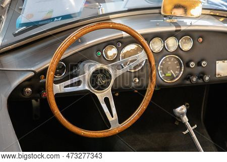 Bordeaux , Aquitaine  France - 03 10 2023 : Ac Cobra Logo Brand And Text Sign Steering Wheels Of Spo