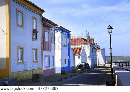 Alcochete, Lisbon, Portugal- November 21, 2022: Typical Facades And Narrow Streets In Alcochete Town