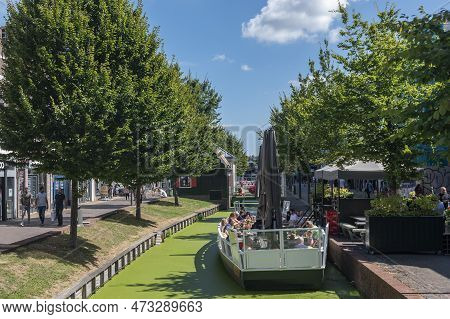 Zaandam, Netherlands - August 07, 2022: Restaurant Ship In The Pedestrian Zone Gedempte Gracht In Th