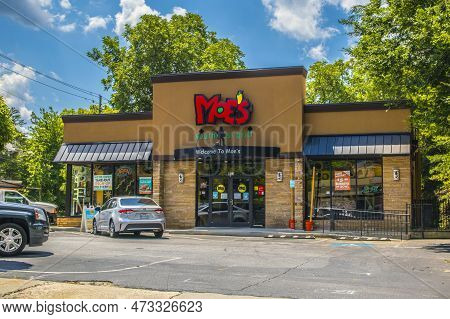 Atlanta, Ga Usa - 07 15 20: Moes Southwest Grill Fast Food Take Out Exterior Building Sign