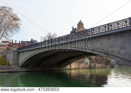 Tbilisi, Georgia - 18 February, 2023: Church Of Metekhi And The Metekhi Bridge Over The Kura, Mtkvar