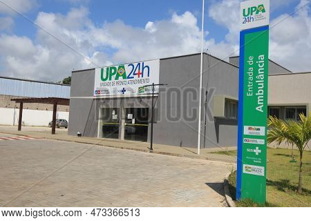 Ilheus, Bahia, Brazl - July 10, 2022: View Of The Emergency Care Unit - Upa 24hs - In The Neighborho