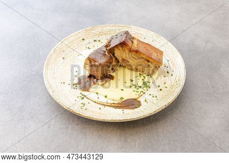 Melton Mowbray Uses Raw Meat, Which In The Final Product Has A Gray Colour. It Is Shaped By Hand, Wi