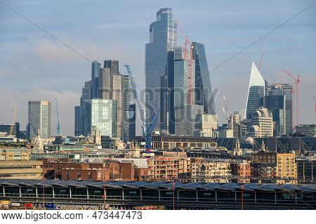 London - November 13, 2022: Enjoy A Breathtaking Panoramic View Of The City Of London From The Oxo T