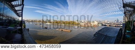 London - November 13, 2022: Enjoy A Scenic Panorama Of London And The River Thames From The Oxo Towe