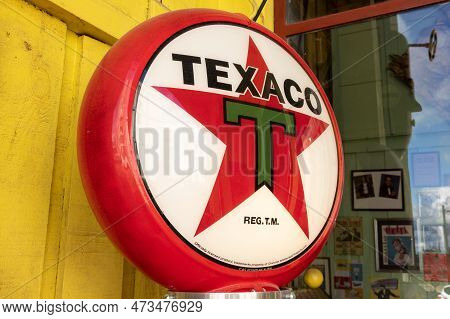 Bordeaux , Aquitaine  France - 03 19 2023 : Texaco Gas Station Sign Text And Logo Brand From Chevron