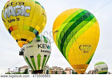 Igualada, Barcelona, July 07 De 2022. 26th European Balloons Festival. Concentration Of Hot Air Ball