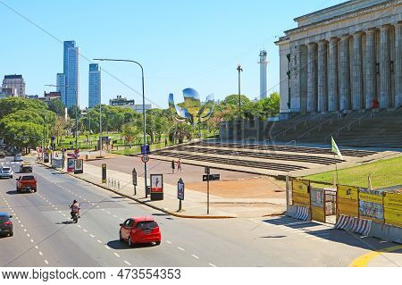 Beautiful Street View Of Avenida Figueroa Alcorta With Uba Faculty Of Law And The Floralis Generica 