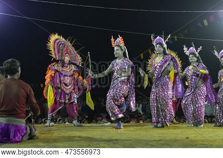 Purulia,west Bengal,india - 23rd December 2015 : Chhau Dance Or Chhou Dance Of Purulia. Unesco's Int