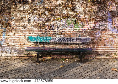 2022 12 29 Torino Lonely Bench