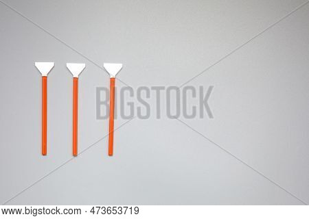 Sensor Cleaning Kit, Layout Of Cleaning Kit For Digital Cameras, Cleaning Sensor With Small Brush An