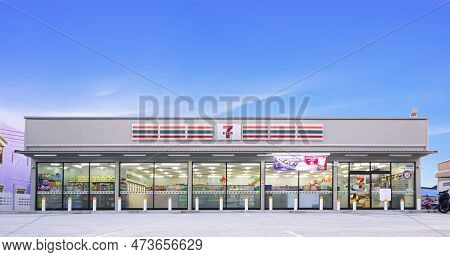 Samut Sakhon, Thailand - March 27, 2023 : Panoramic View Of Large 7-11 Convenience Store Is Undergoi