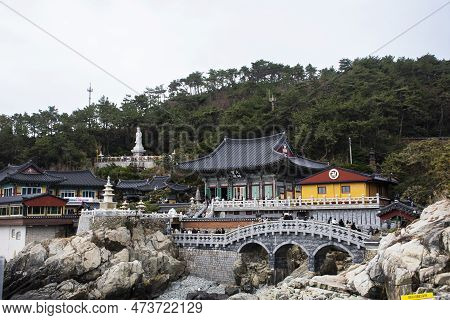 View Landscape Along Coastline And Haedong Yonggungsa Temple For Korean People Travelers Travel Visi