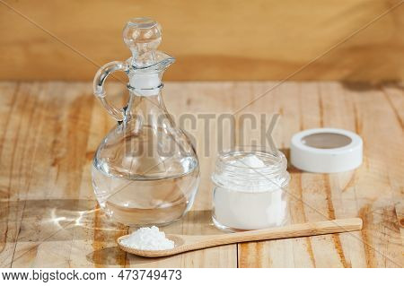 Baking Soda - Sodium Bicarbonate And Vinegar, On Wooden Background