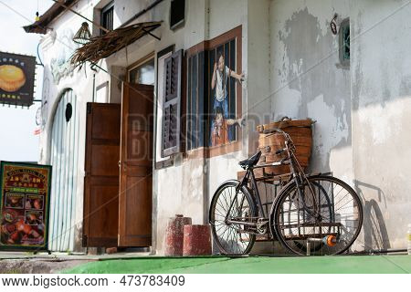 Georgetown, Penang, Malaysia - September 03, 2014: Chinese House At Lebuh Armenia, One Of The Main S