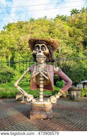 San Jose, Costa Rica - December 19, 2022: Day Opf Dead Figure In Costa Rica With Big Mexican Hat And