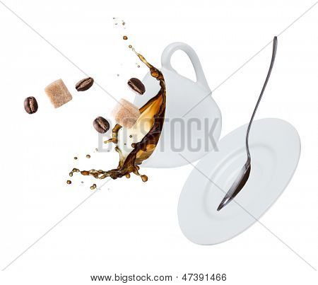 白い背景上に分離されてコーヒー スプラッシュ