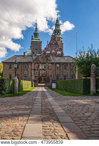 Copenhagen, Denmark - September 13, 2010: Cobbled Path Leads To Nw Entrance Facade Of Rosenborg Slot