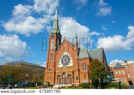 Natick, Ma, Usa - Oct. 17, 2016: First Congregational Church At Street At 2 E Central Street At Nati
