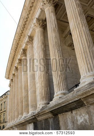 Nimes: Maison Carree
