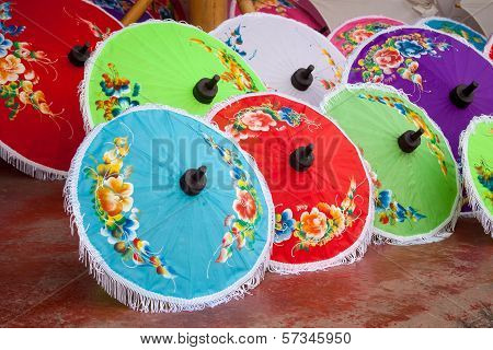 Umbrella Made ??of Paper / Cloth Arts And Crafts Of The Village Bo Sang, Chiang Mai Thailand.