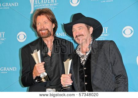 Brooks and Dunn at the 45th Academy of Country Music Awards Press Room, MGM Grand Garden Arena, Las Vegas, NV. 04-18-10