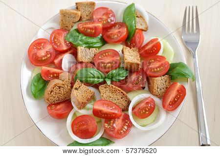Panzanella, healthy Italian Salad