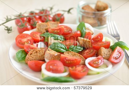 Panzanella, healthy Italian Salad