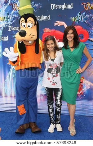 Teri Hatcher and Daughter Emerson Rose Tenney at the World Premiere of 'World Of Color,' Disney's California Adventure, Amaheim, CA. 06-10-10